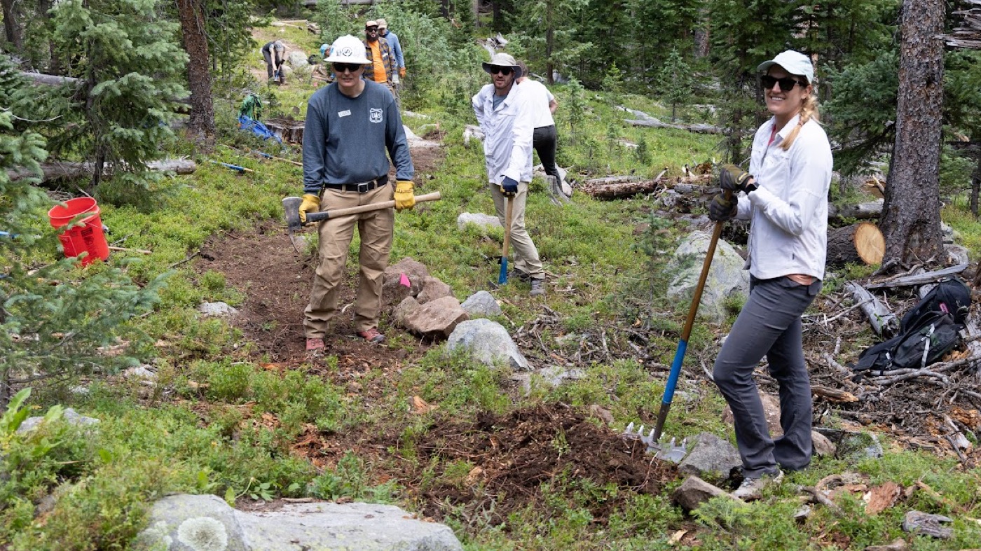 Flowstate Field Days trail building volunteer event with Outdoor Colorado
